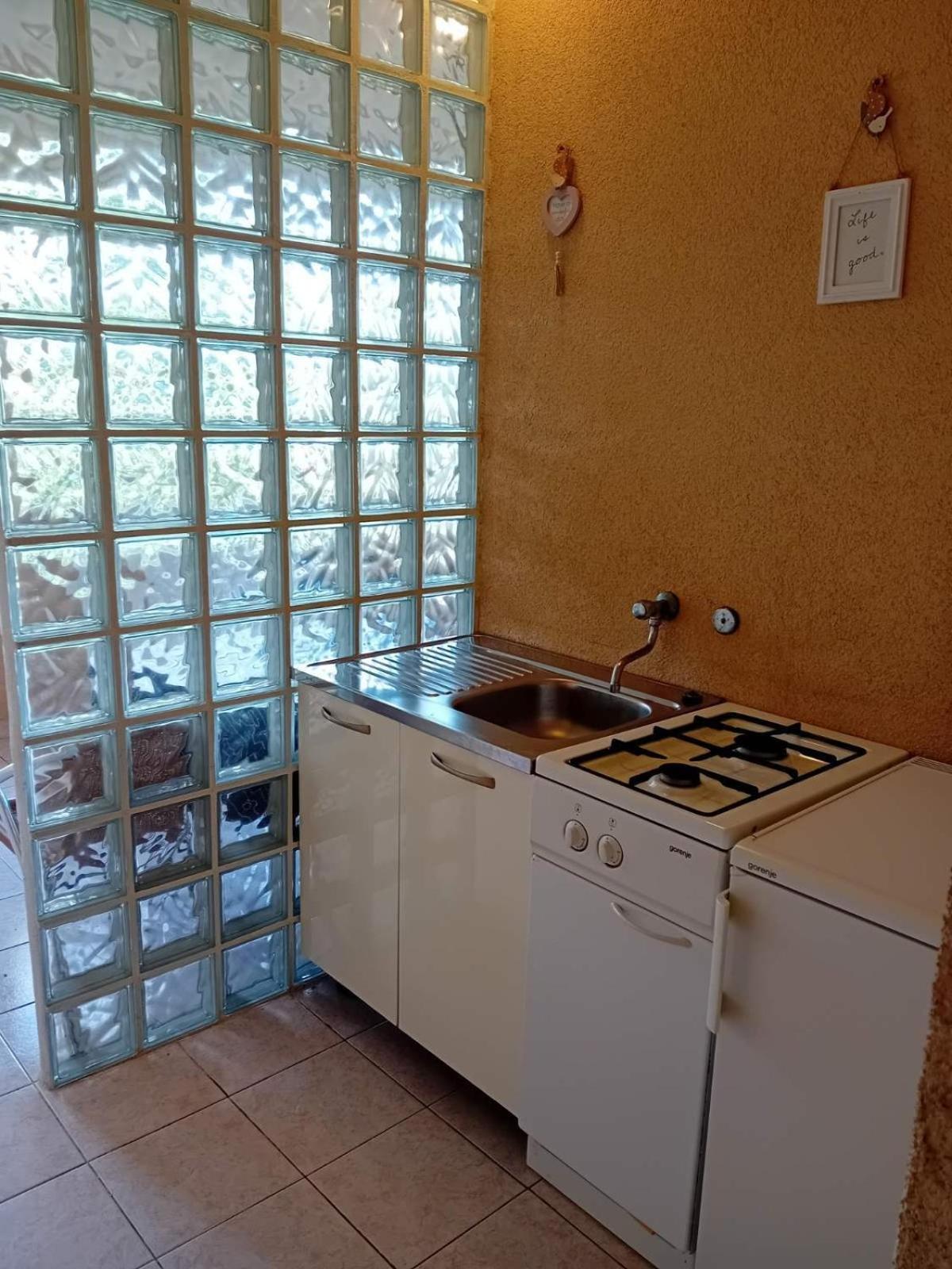 Rooms With A Parking Space Krk - 13553 Vrh  外观 照片