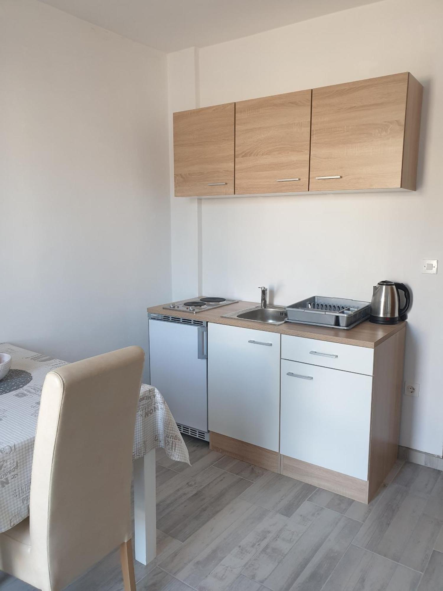 Rooms With A Parking Space Krk - 13553 Vrh  外观 照片
